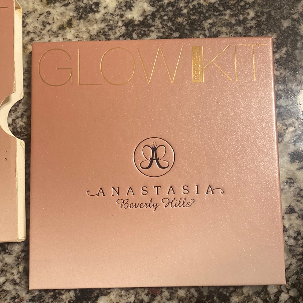 Anastasia Beverly Hills Glow Kit